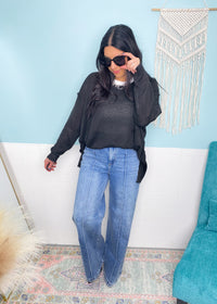 'Elise' Black Oversized Lightweight Sweater with Pocket-Perfectly oversized, effortless chic look every time you put this black sweater on. The lightweight sweater fabric will work for multiple seasons including Spring!-Cali Moon Boutique, Plainville Connecticut