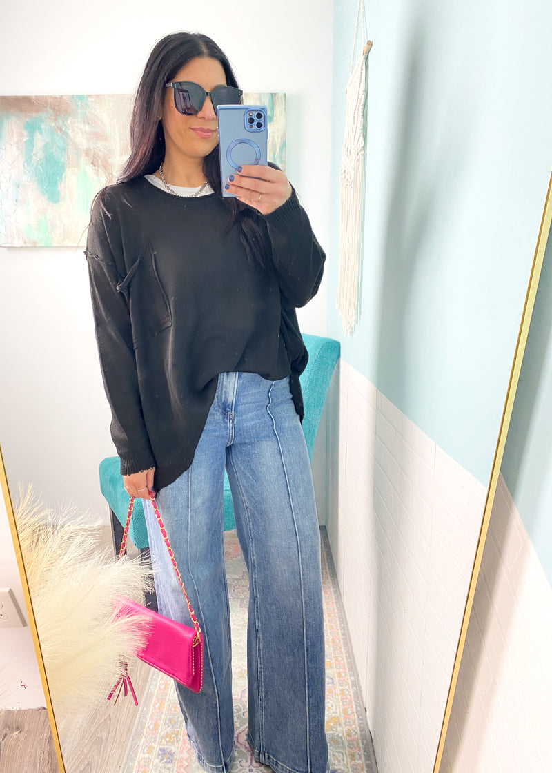 'Elise' Black Oversized Lightweight Sweater with Pocket-Perfectly oversized, effortless chic look every time you put this black sweater on. The lightweight sweater fabric will work for multiple seasons including Spring!-Cali Moon Boutique, Plainville Connecticut