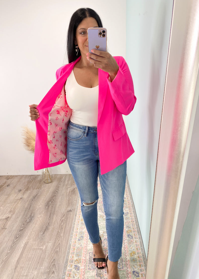 'Shine Bright' Ultra Pink Blazer-Stand out in the blazer world with this Ultra Pink Relaxed Fit Blazer! A moveable and luxurious feel fabric with long sleeves that can be cuffed in the warmer months. -Cali Moon Boutique, Plainville Connecticut