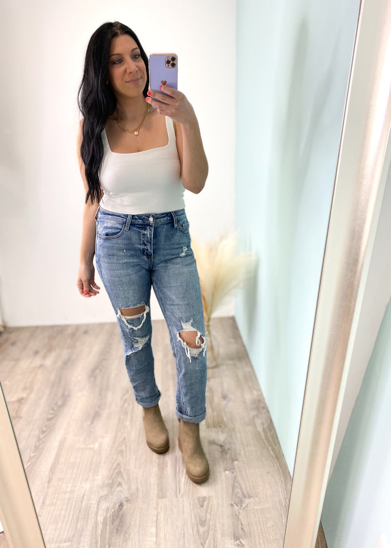 'Square Up' White Ribbed Square Neck Cropped Tank-You will find so many uses for this cropped white tank! Wear it as a layering piece underneath your Summer kimonos, button downs or sheer tops. Wear it on it's own with your favorite high waist jeans or shorts! -Cali Moon Boutique, Plainville Connecticut