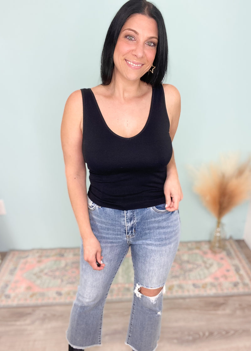 'The Bestie' Black V-Neck Seamless Soft Tank-Your new v-neck butter soft bestie tank is sexy & ready to take on the Spring/Summer with you! It features a smooth, buttery fabric that stays flat and in place when wearing it as a layer. Wear it on it's own with your favorite high waist jeans or shorts!-Cali Moon Boutique, Plainville Connecticut