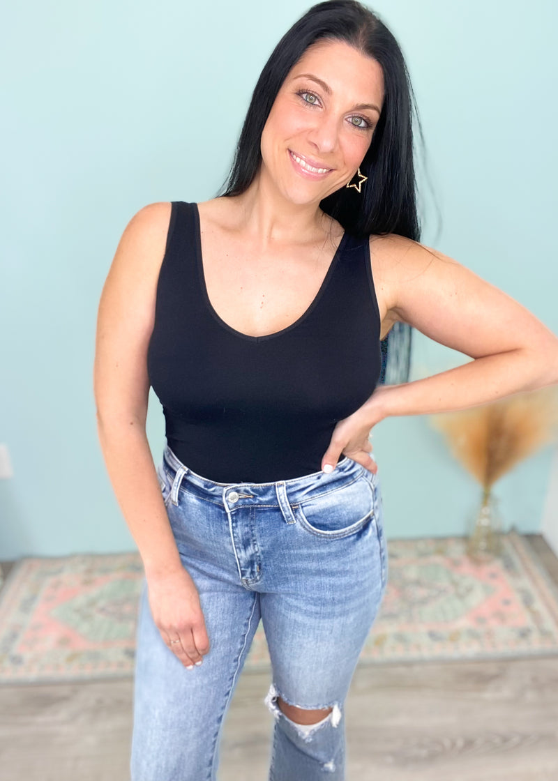 'The Bestie' Black V-Neck Seamless Soft Tank-Your new v-neck butter soft bestie tank is sexy & ready to take on the Spring/Summer with you! It features a smooth, buttery fabric that stays flat and in place when wearing it as a layer. Wear it on it's own with your favorite high waist jeans or shorts!-Cali Moon Boutique, Plainville Connecticut